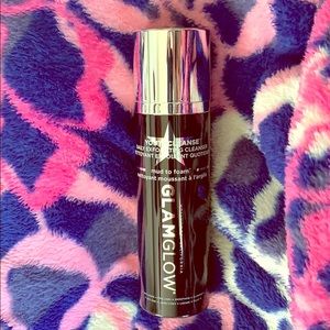 GlamGlow YouthCleanse